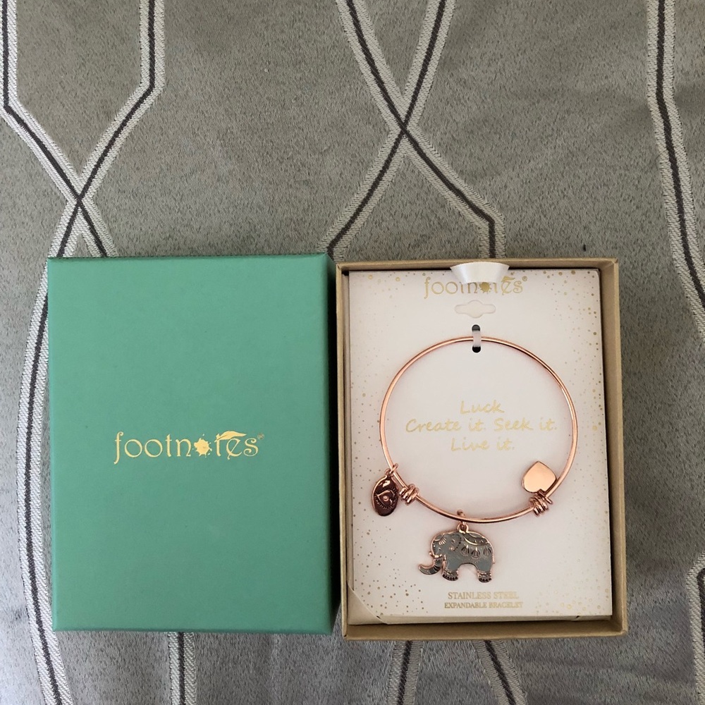 Charm bracelet